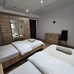 Soulnest Peace Bedroom In Shared Flat Qbajjar