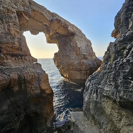 Проживание в семье Soulnest Peace Bedroom In Shared Flat