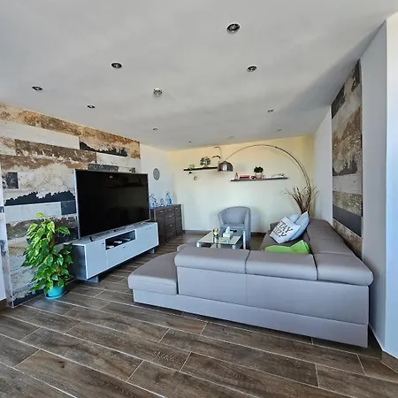 Soulnest Peace Bedroom In Shared Flat * Qbajjar