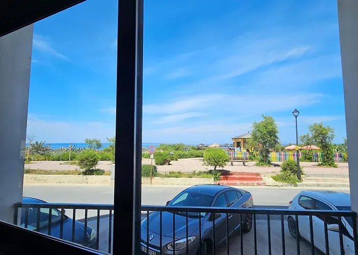 Проживание в семье Soulnest Peace Bedroom In Shared Flat *